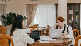 Как проходит экзамен перед комиссией: процедура и особенности в Теле2