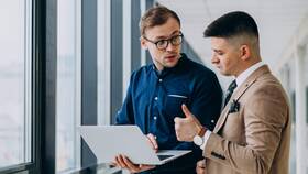 Почему менеджер называется продавцом в Теле2